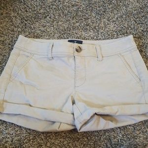 American eagle khaki shorts